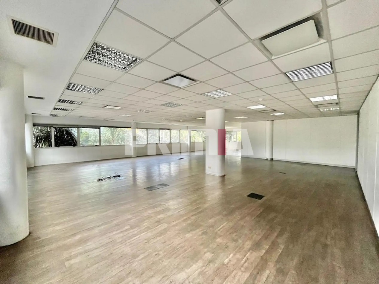 Edificio Corporativo en alquiler en Vicente Lopez -Excelente Imagen Institucional  