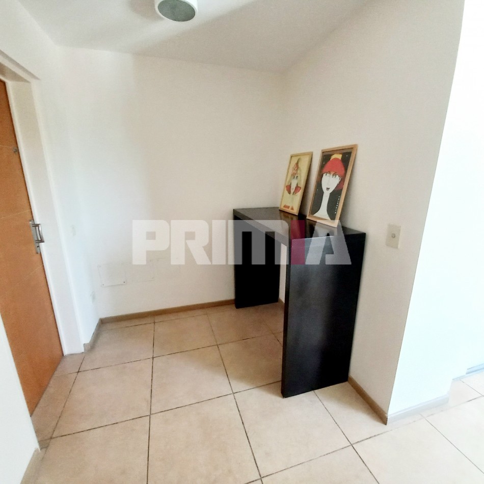 Departamento en venta de dos ambientes en San Fernando. Impecable y super luminoso. Con balcon , parrilla y cochera cubierta.