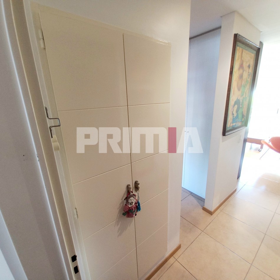 Departamento en venta de dos ambientes en San Fernando. Impecable y super luminoso. Con balcon , parrilla y cochera cubierta.